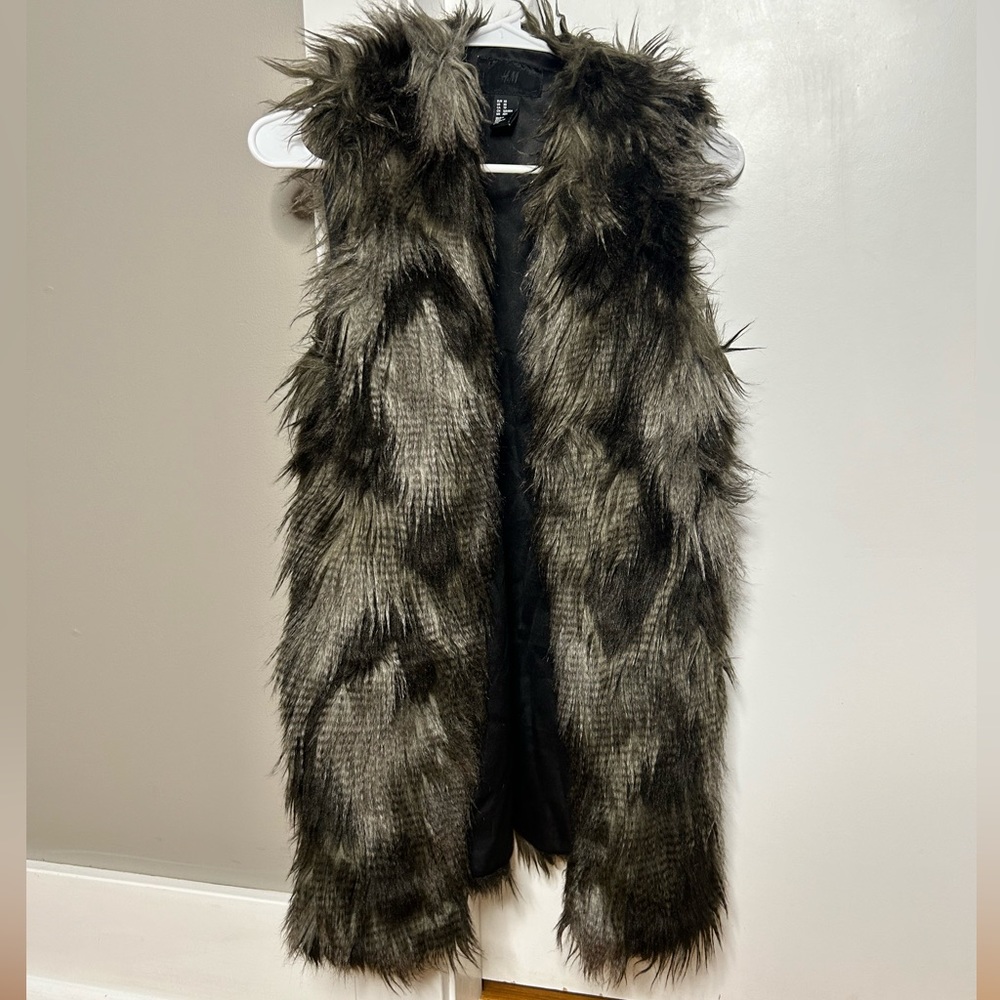Cutest FAUX FUR Vest - SIZE XS
